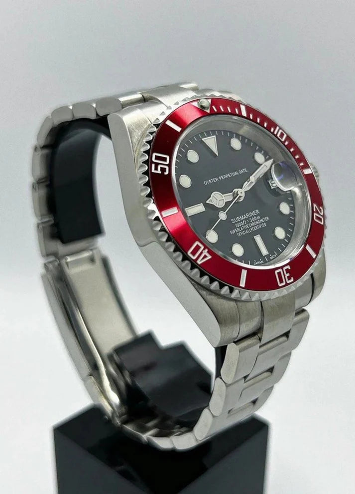 SUBMARINER BLOOD RED