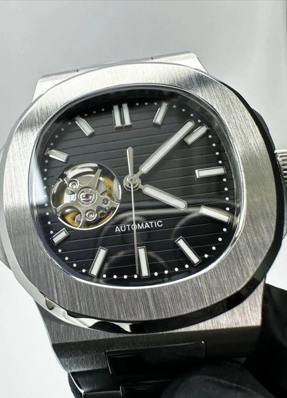 NAUTILUS OPEN HEART BLACK MOD