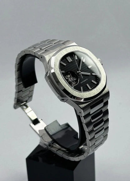 NAUTILUS OPEN HEART BLACK MOD