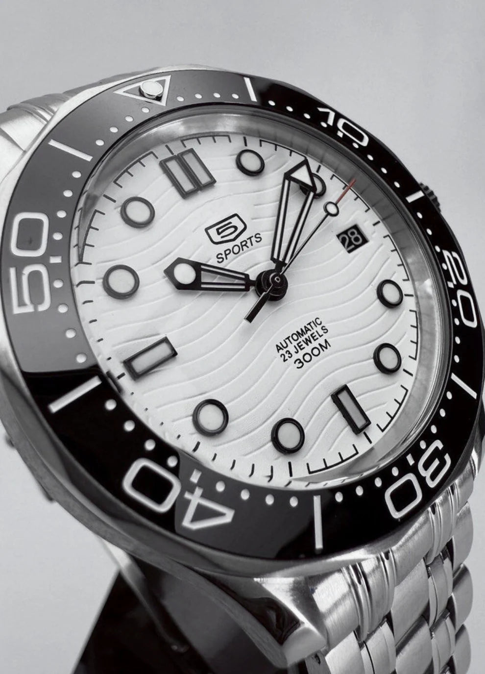 SEAMASTER WHITE PANDA β Matix Watches